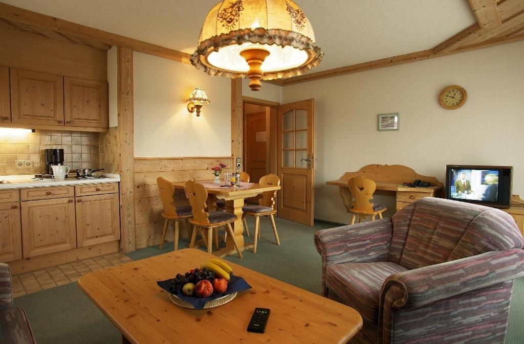 Landgasthof Loewen Neubulach Номер фото