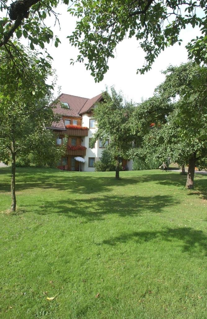 Landgasthof Loewen Neubulach Экстерьер фото